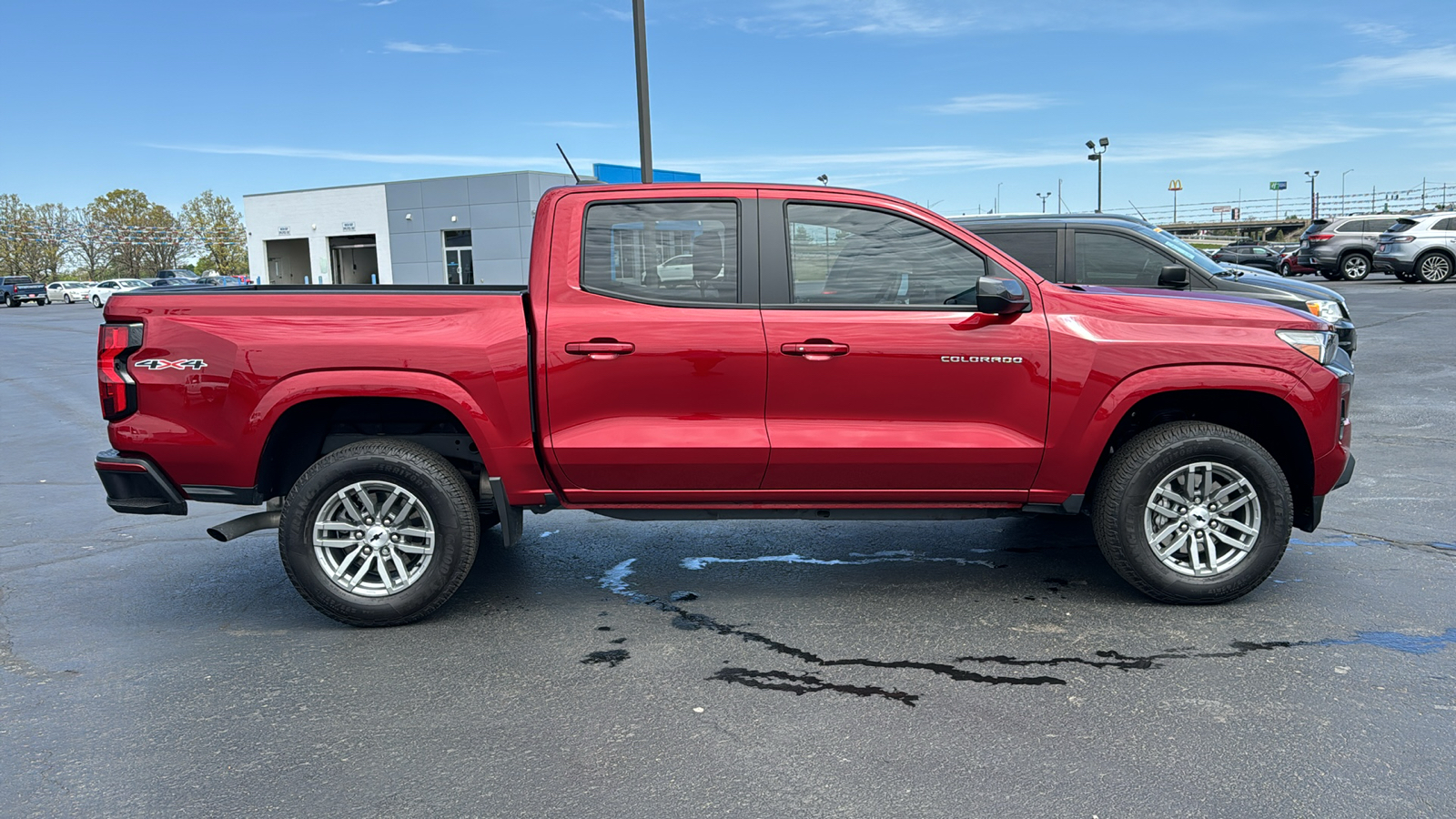 2023 Chevrolet Colorado LT 11