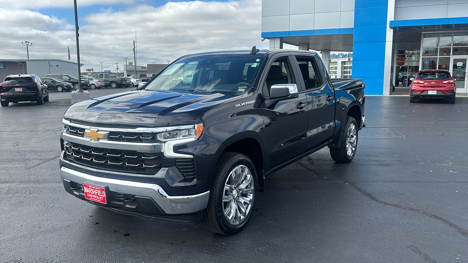 2024 Chevrolet Silverado 1500 LT 3