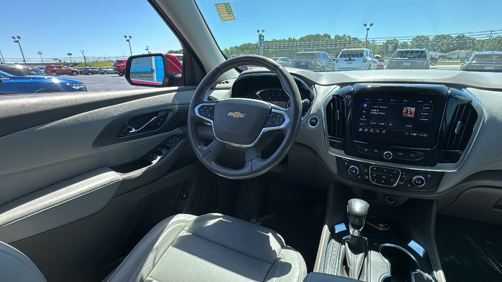 2021 Chevrolet Traverse Premier 15