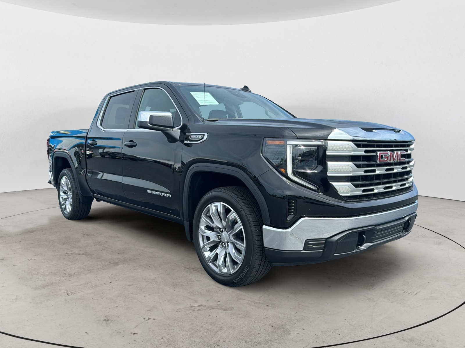 2023 GMC Sierra 1500 SLE 1