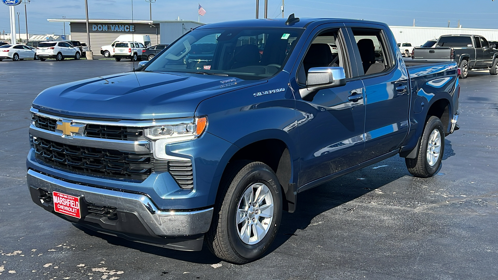 2024 Chevrolet Silverado 1500 LT 3