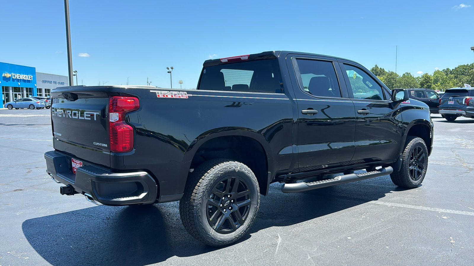 2024 Chevrolet Silverado 1500 Custom Trail Boss 10