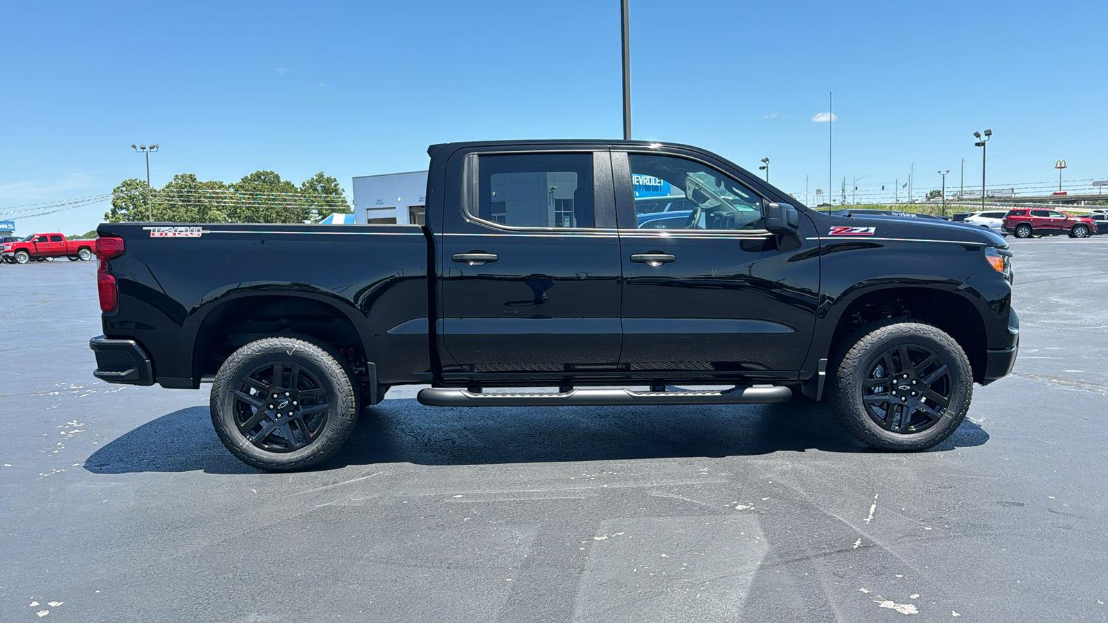 2024 Chevrolet Silverado 1500 Custom Trail Boss 11