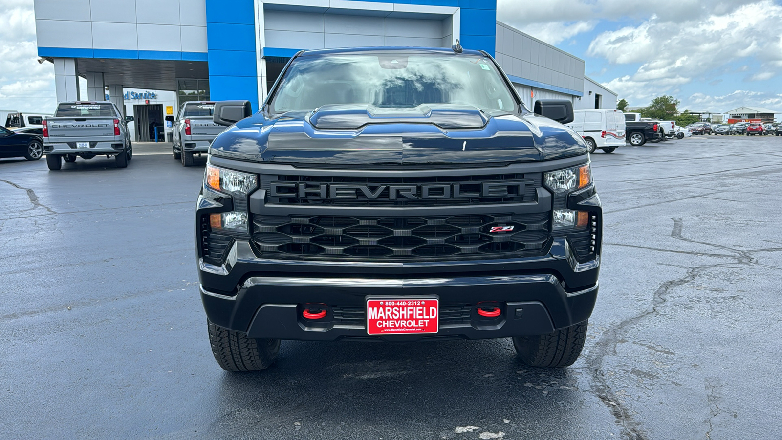 2024 Chevrolet Silverado 1500 Custom Trail Boss 2