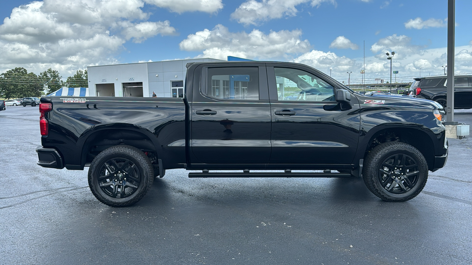 2024 Chevrolet Silverado 1500 Custom Trail Boss 11