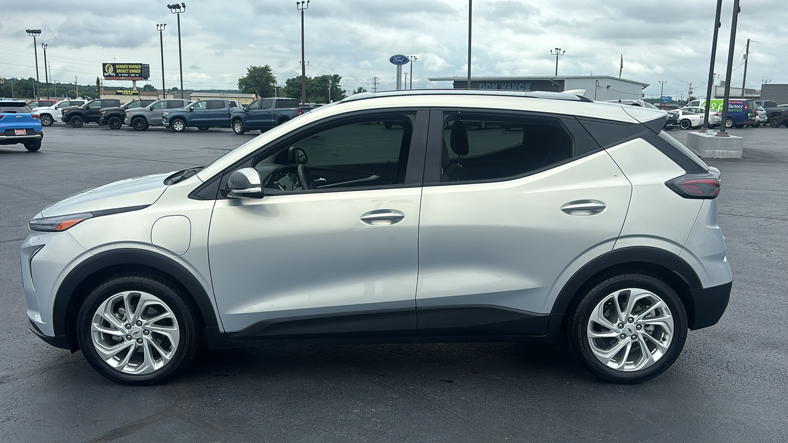 2023 Chevrolet Bolt EUV LT 4