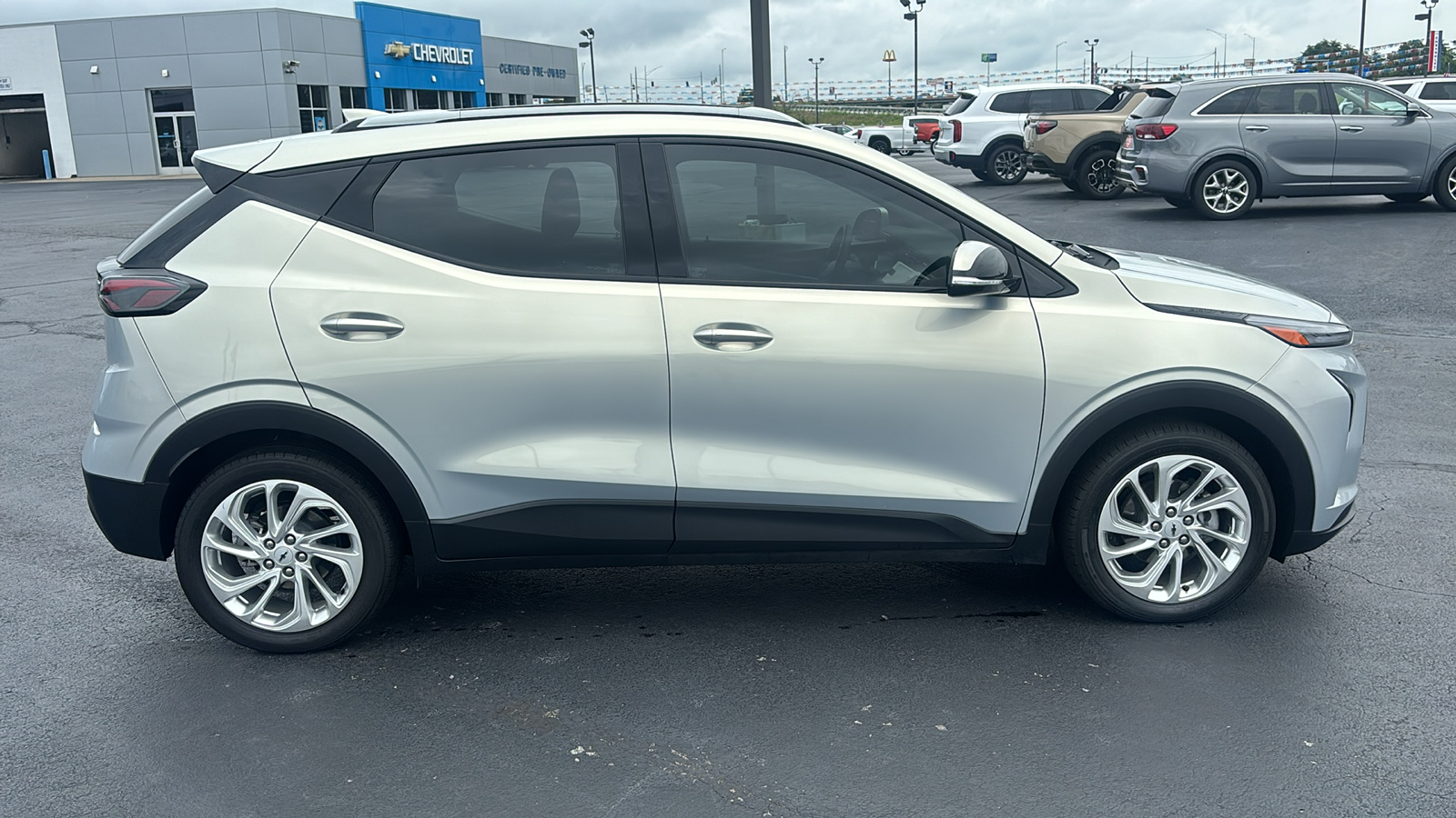 2023 Chevrolet Bolt EUV LT 8