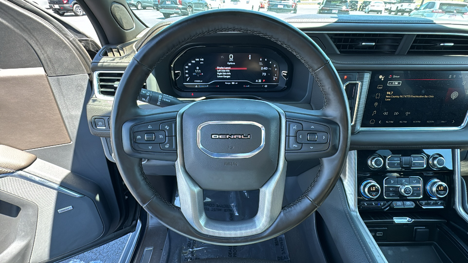 2023 GMC Yukon Denali 23