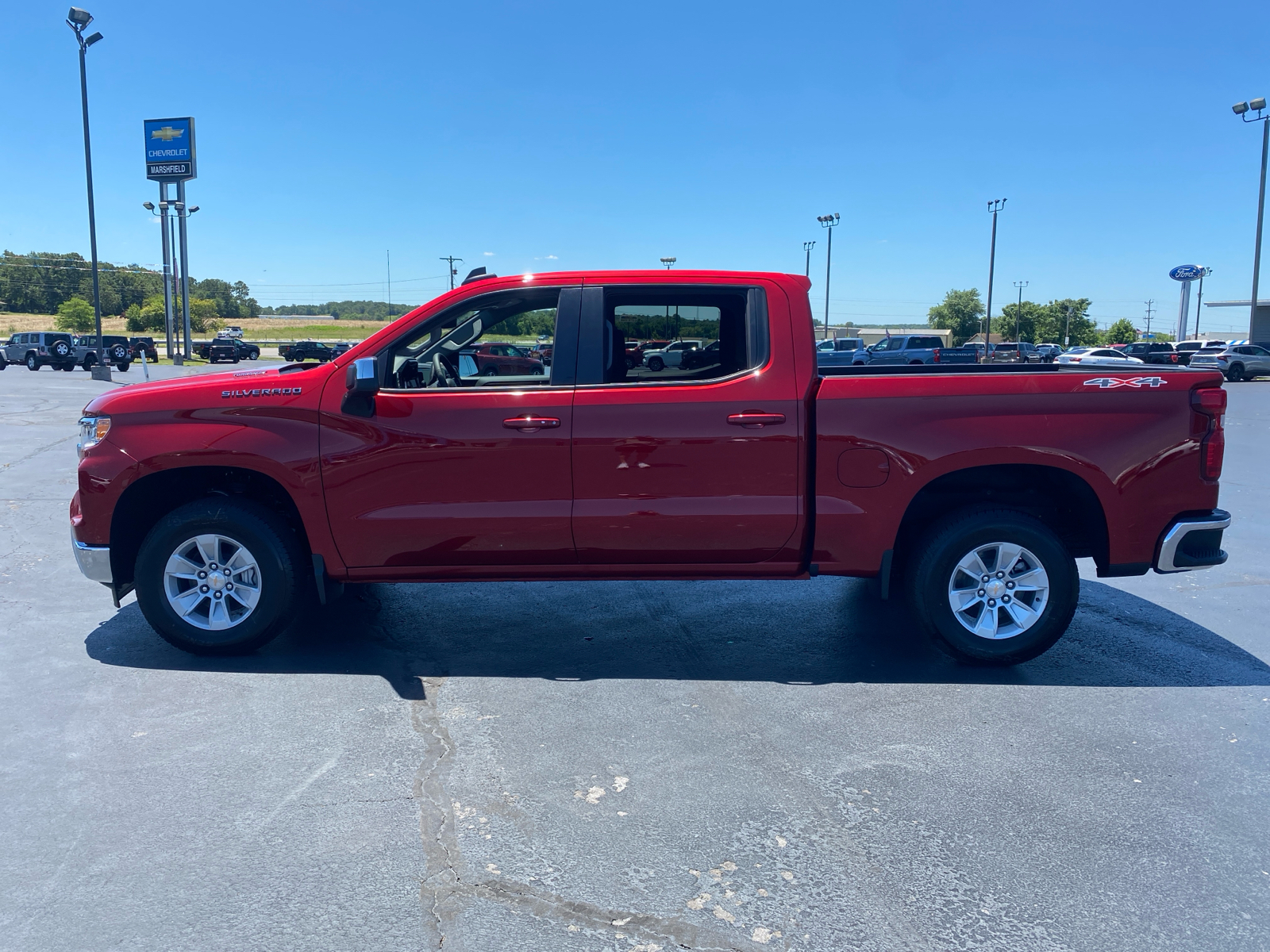 2024 Chevrolet Silverado 1500 LT 3