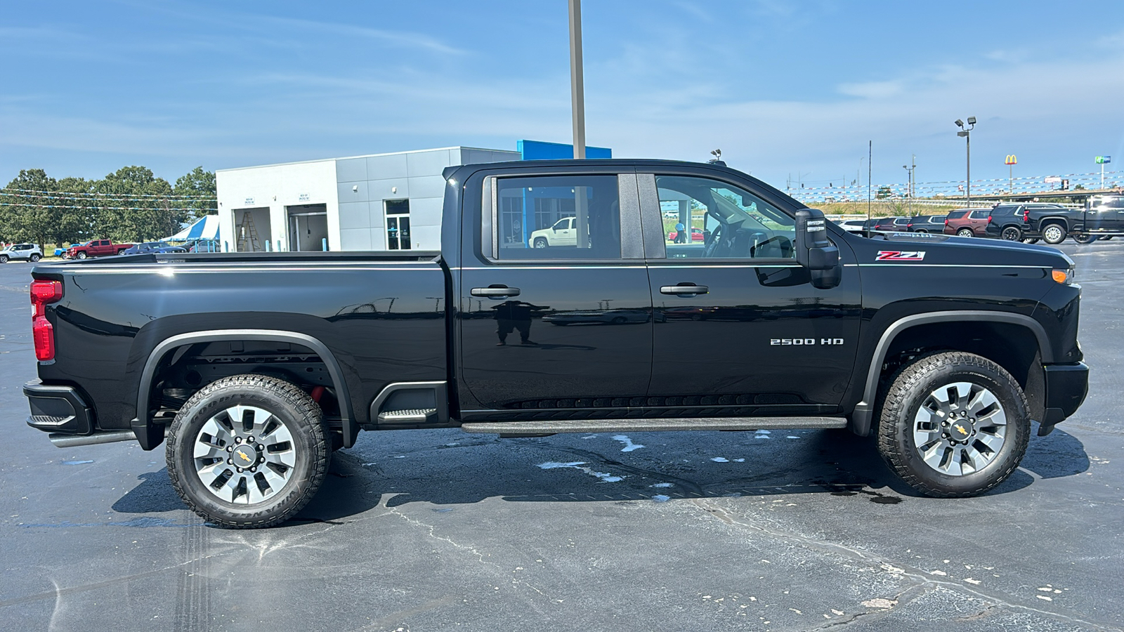 2024 Chevrolet Silverado 2500HD Custom 8