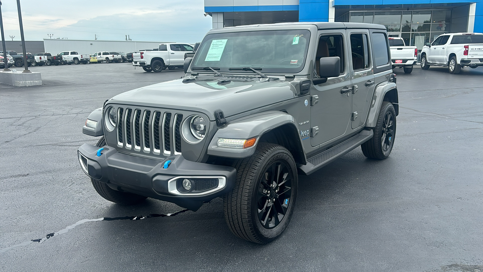 2023 Jeep Wrangler Sahara 4xe 3