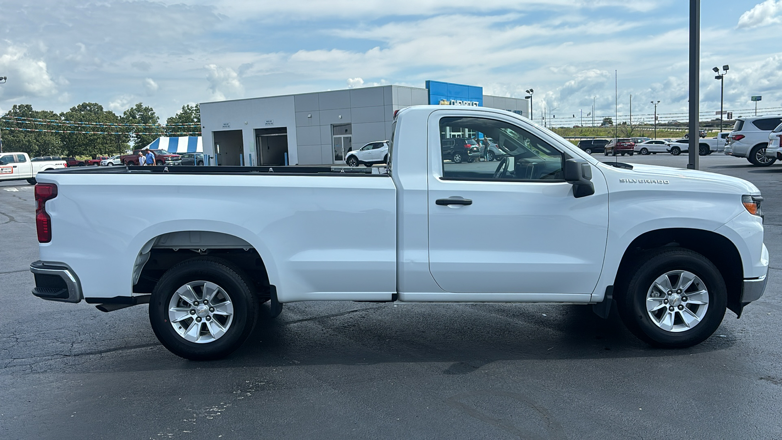 2023 Chevrolet Silverado 1500 WT 8