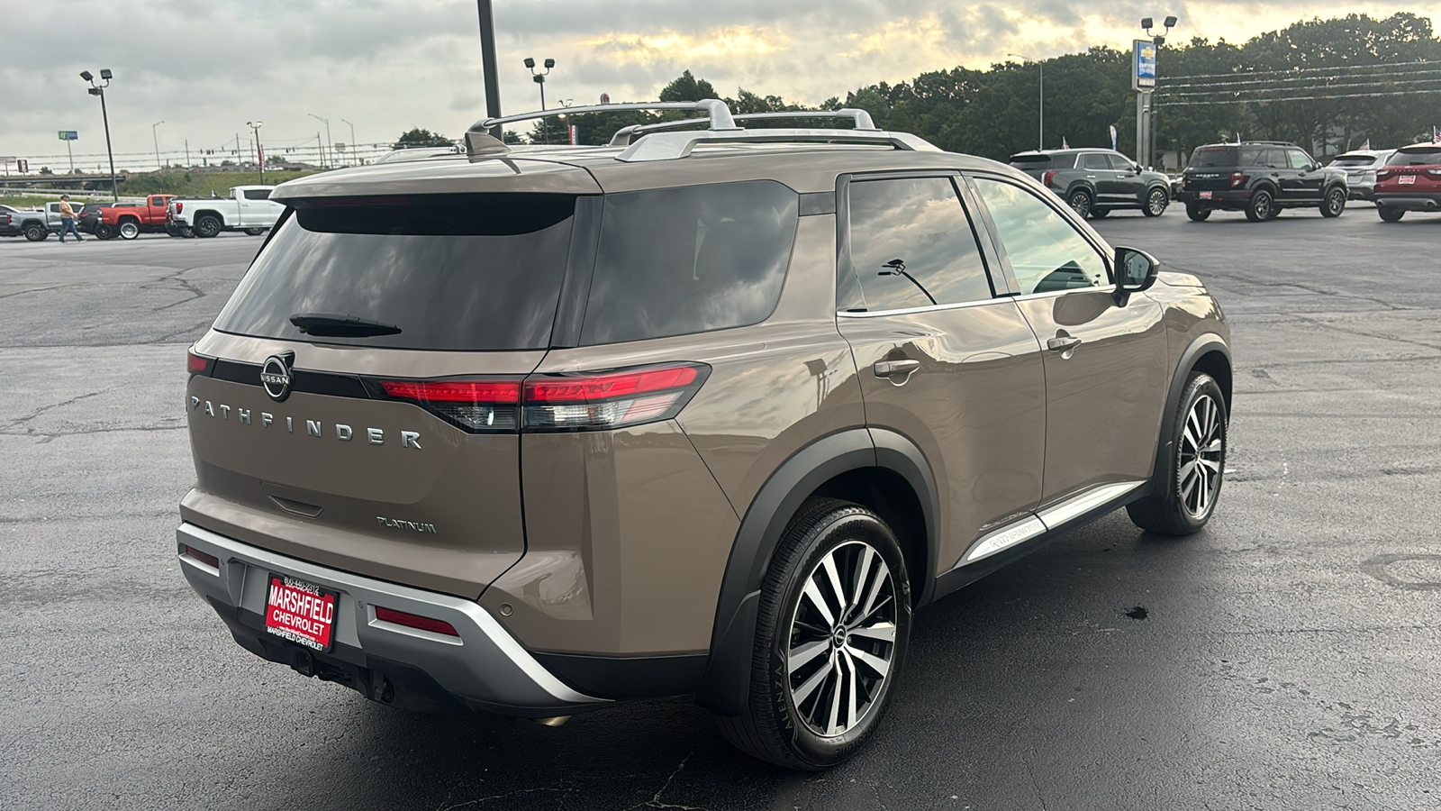 2023 Nissan Pathfinder Platinum 7