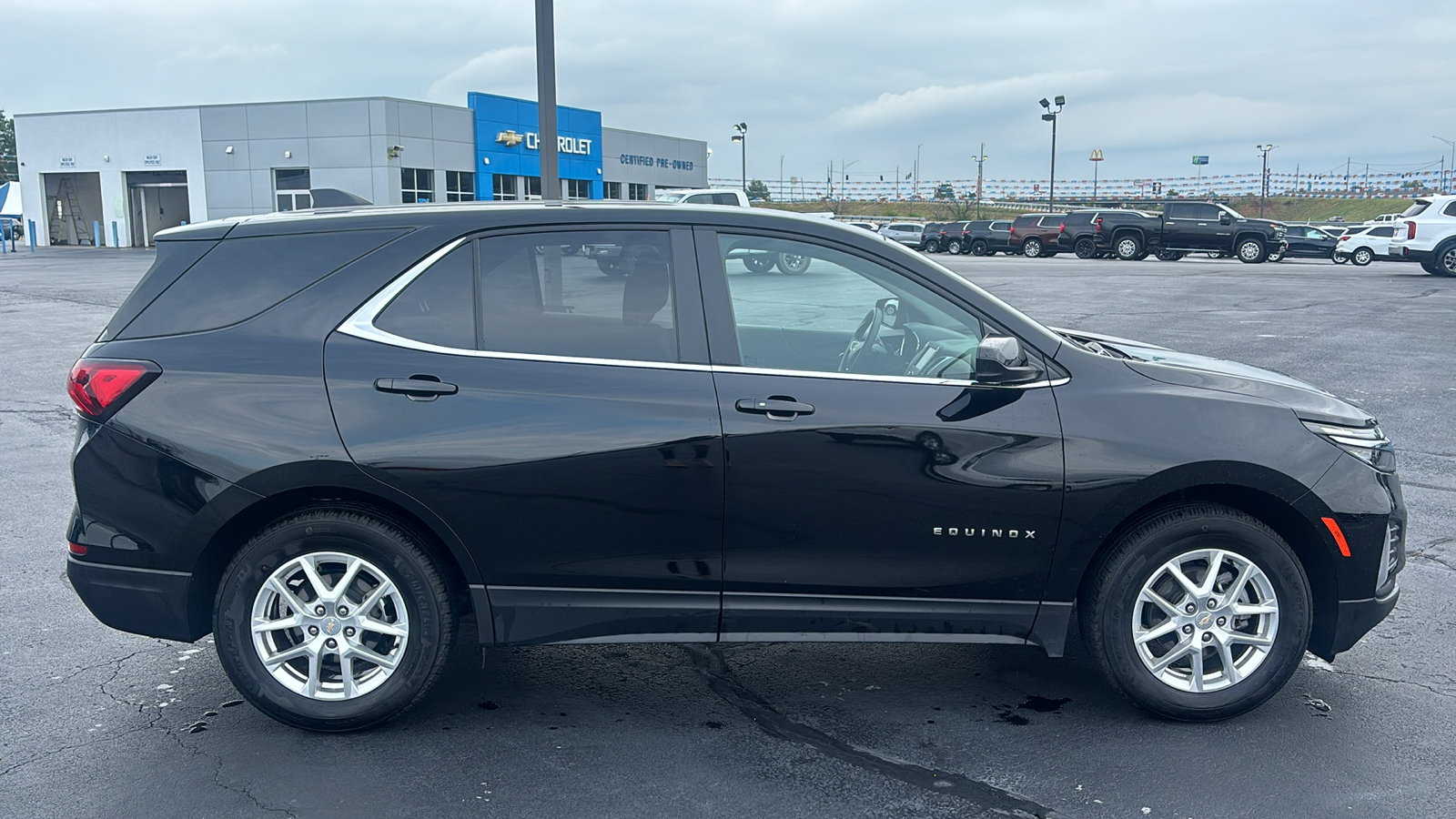 2023 Chevrolet Equinox LT 8