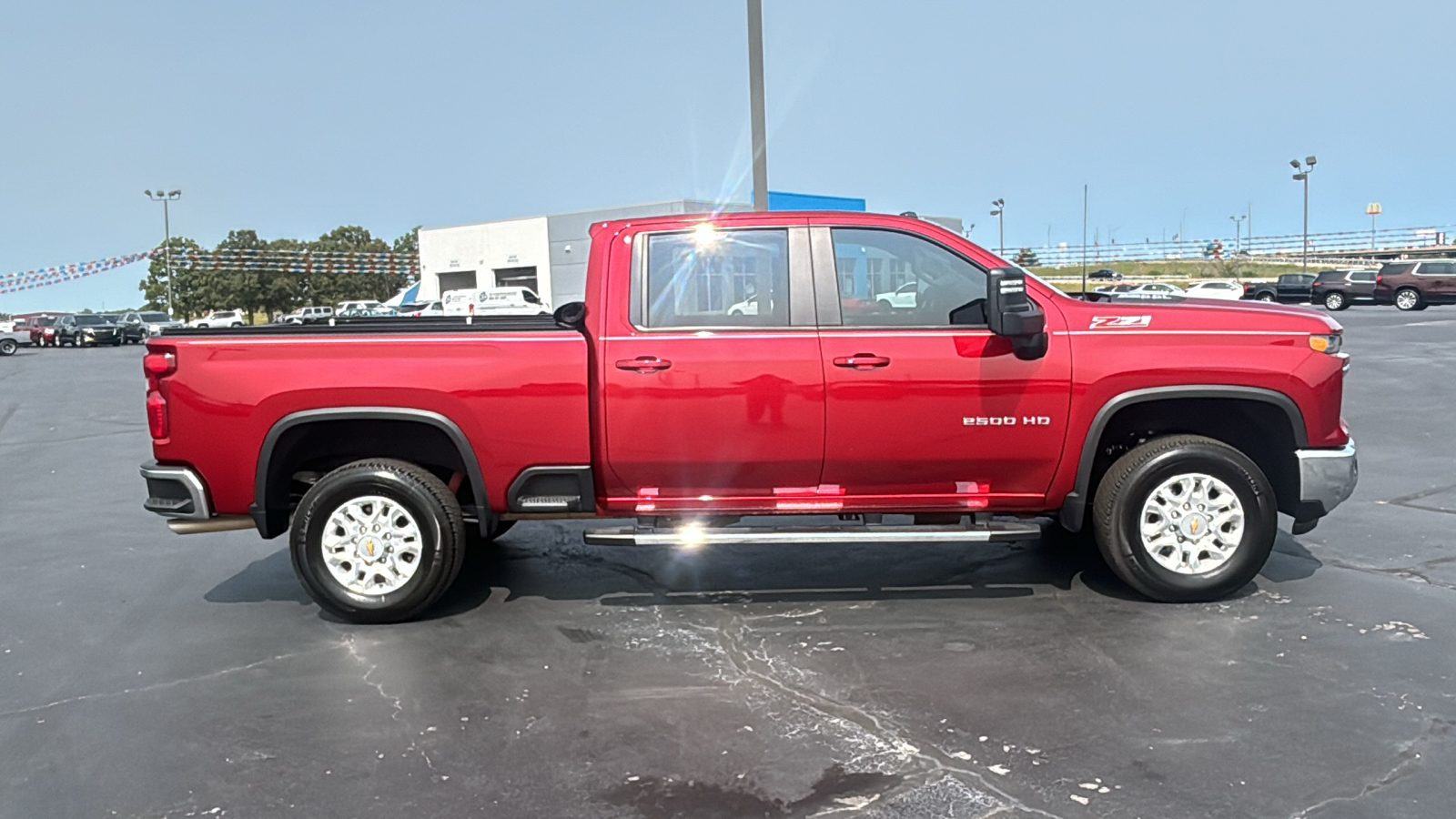 2024 Chevrolet Silverado 2500HD LT 8