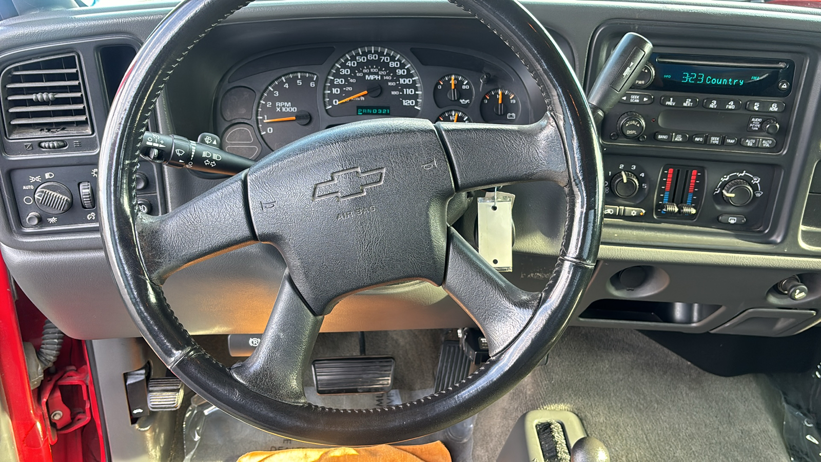 2004 Chevrolet Silverado 1500 LS 11