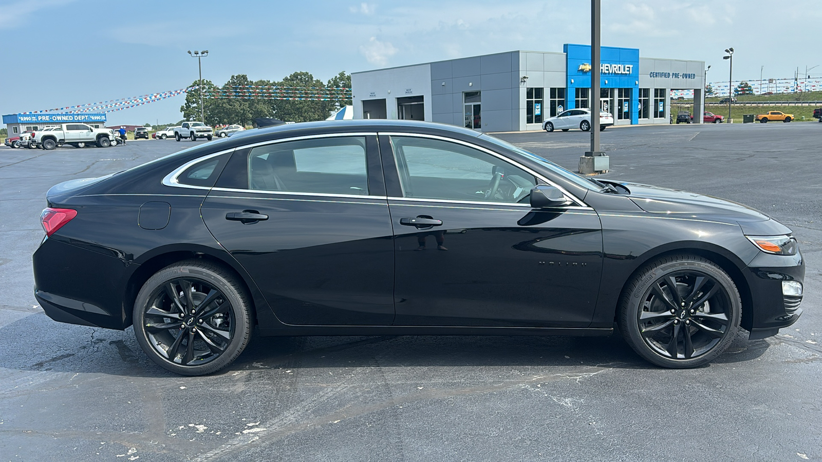 2025 Chevrolet Malibu LT 8