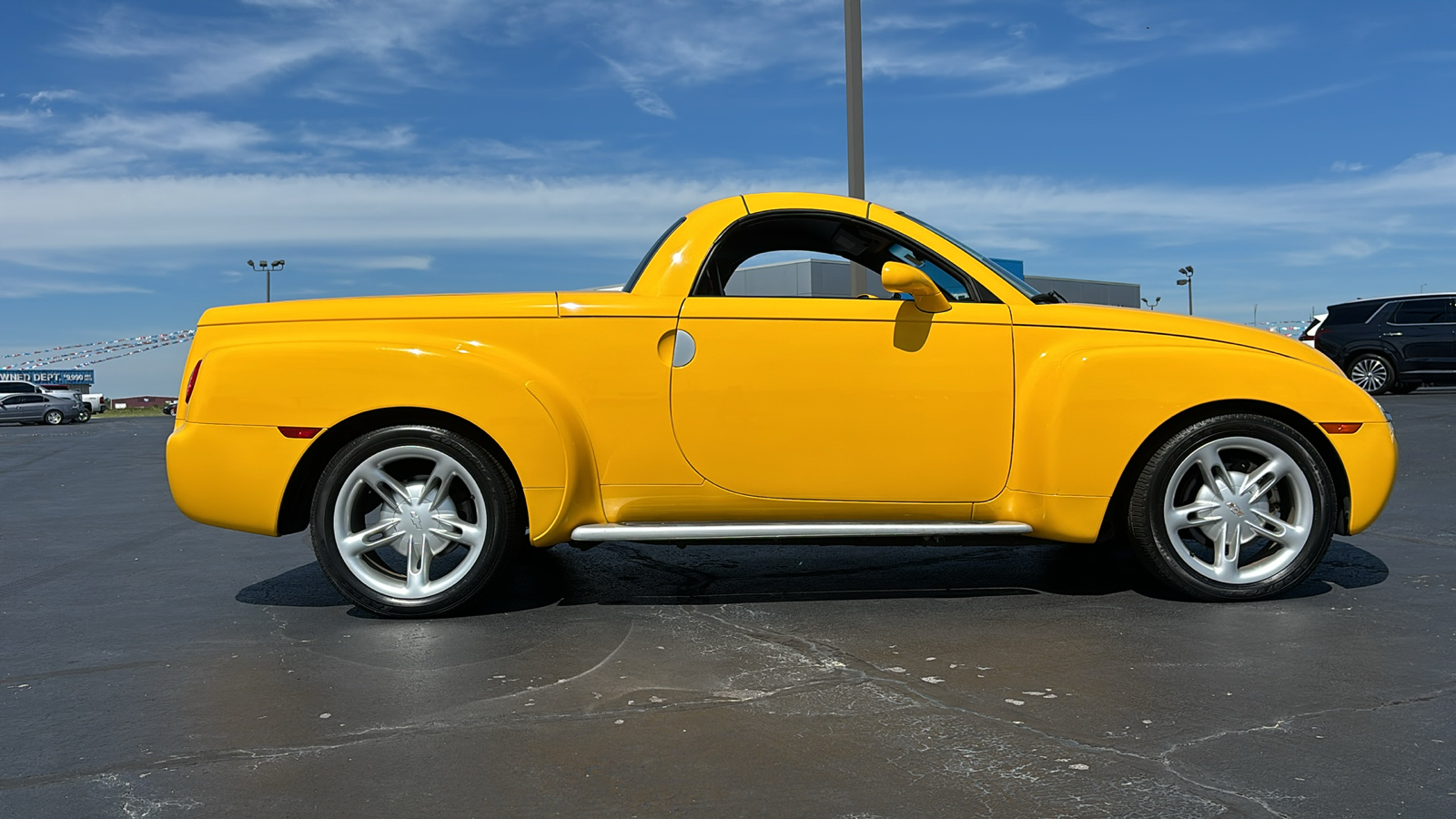 2004 Chevrolet SSR Base 8