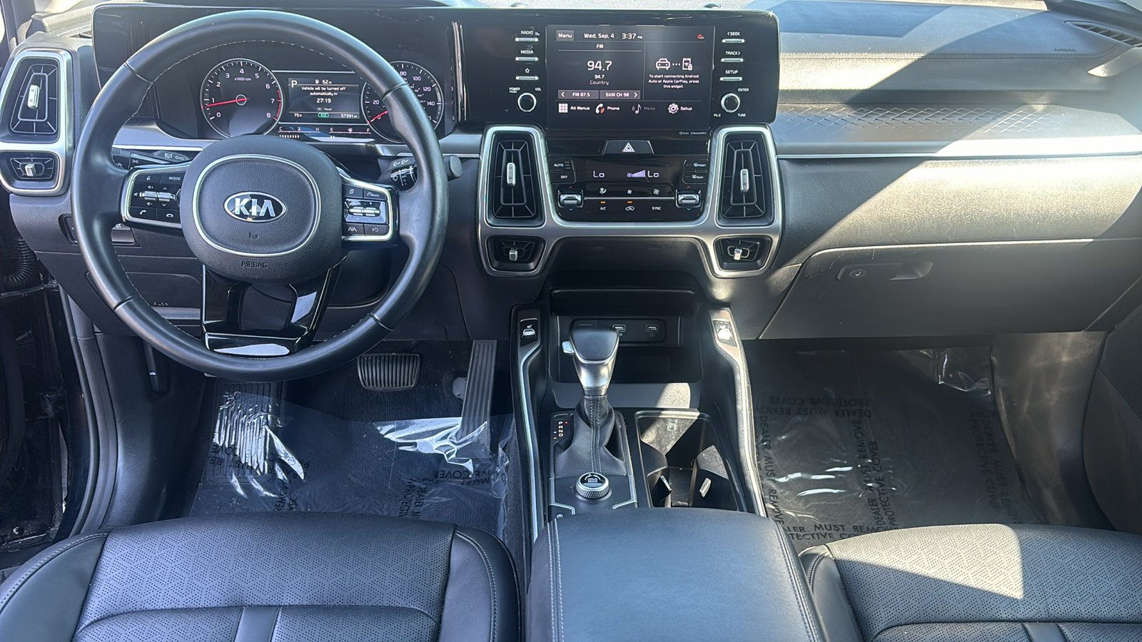 2021 Kia Sorento S 14