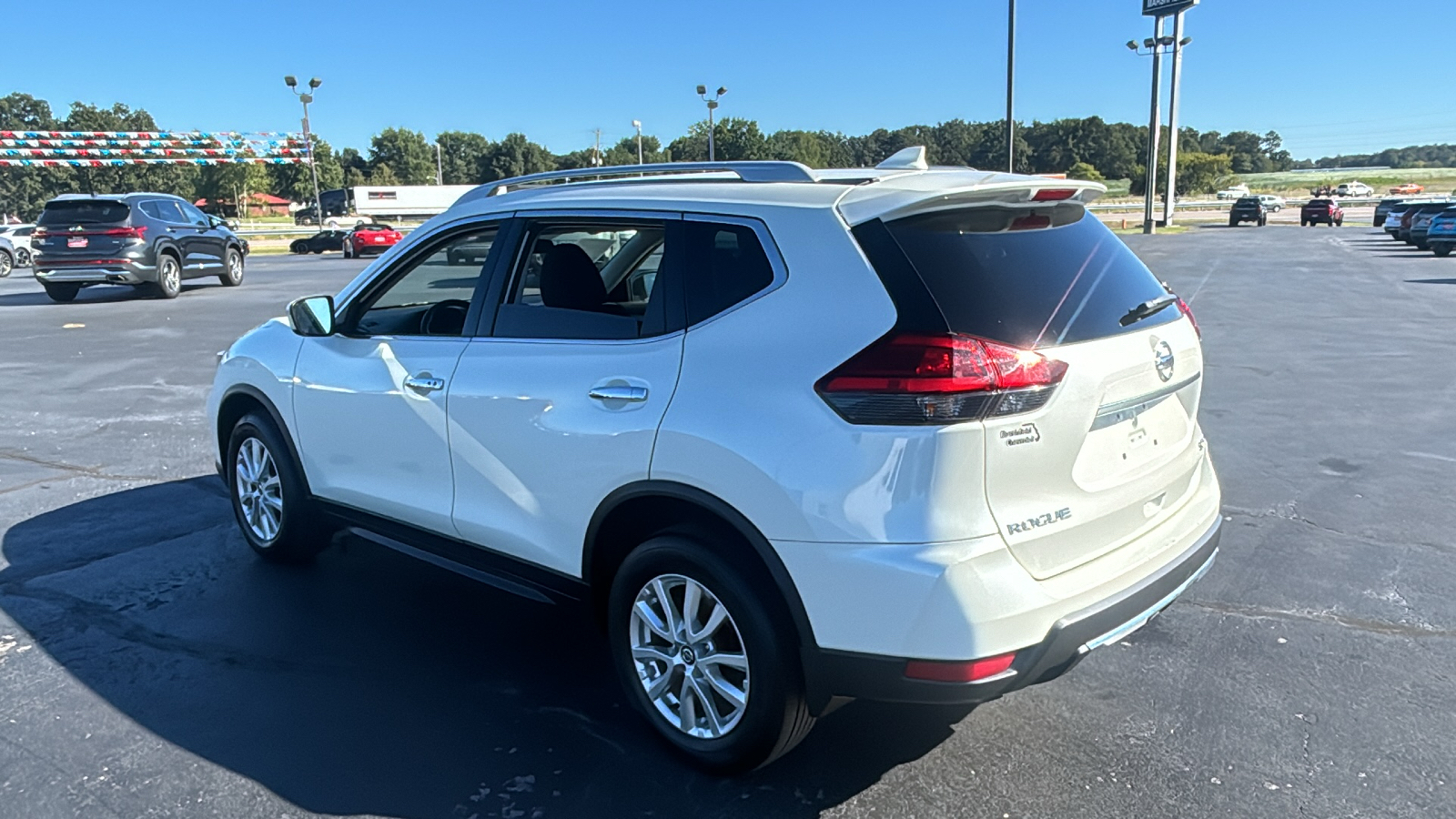 2017 Nissan Rogue  5