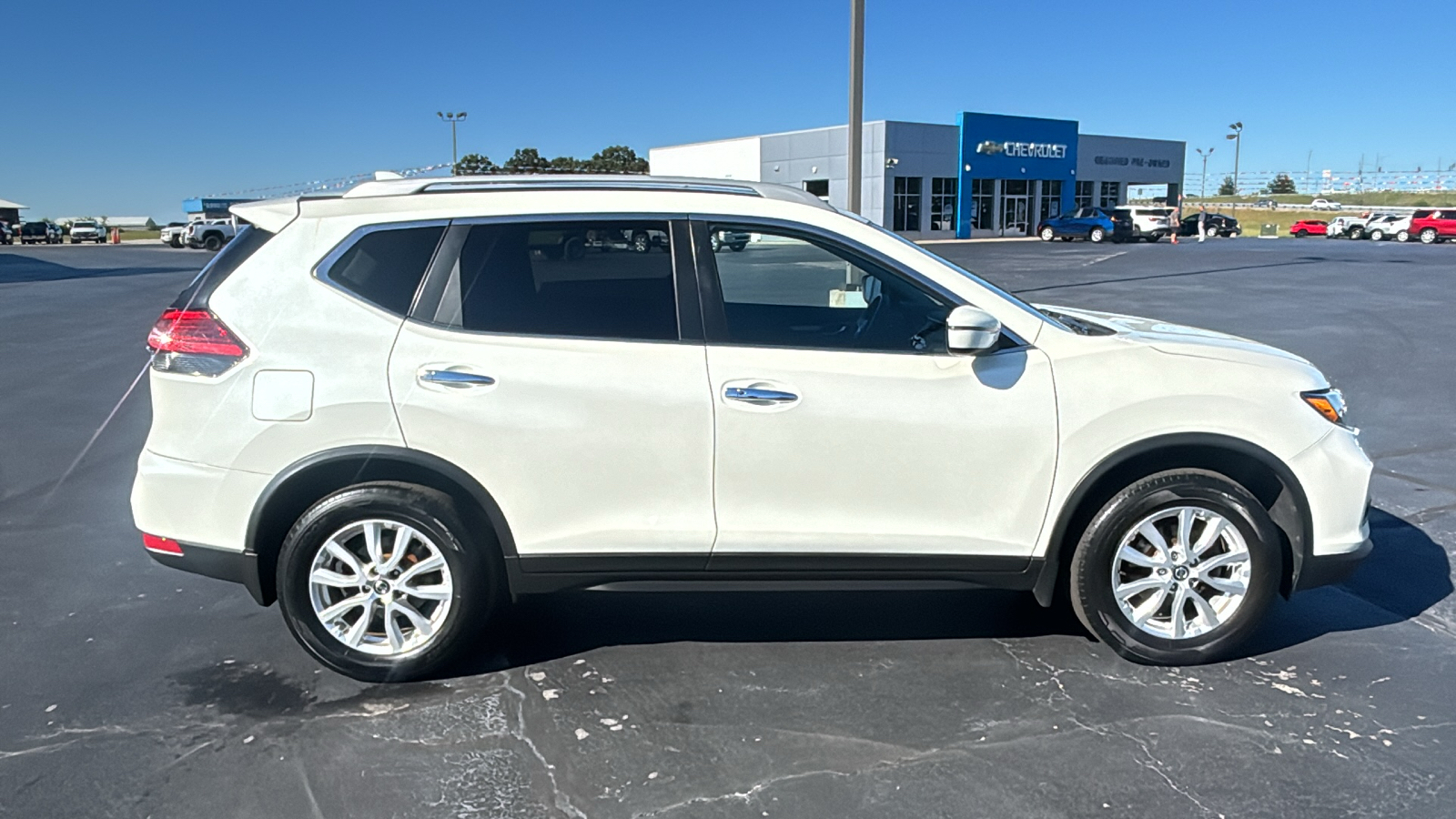 2017 Nissan Rogue  8