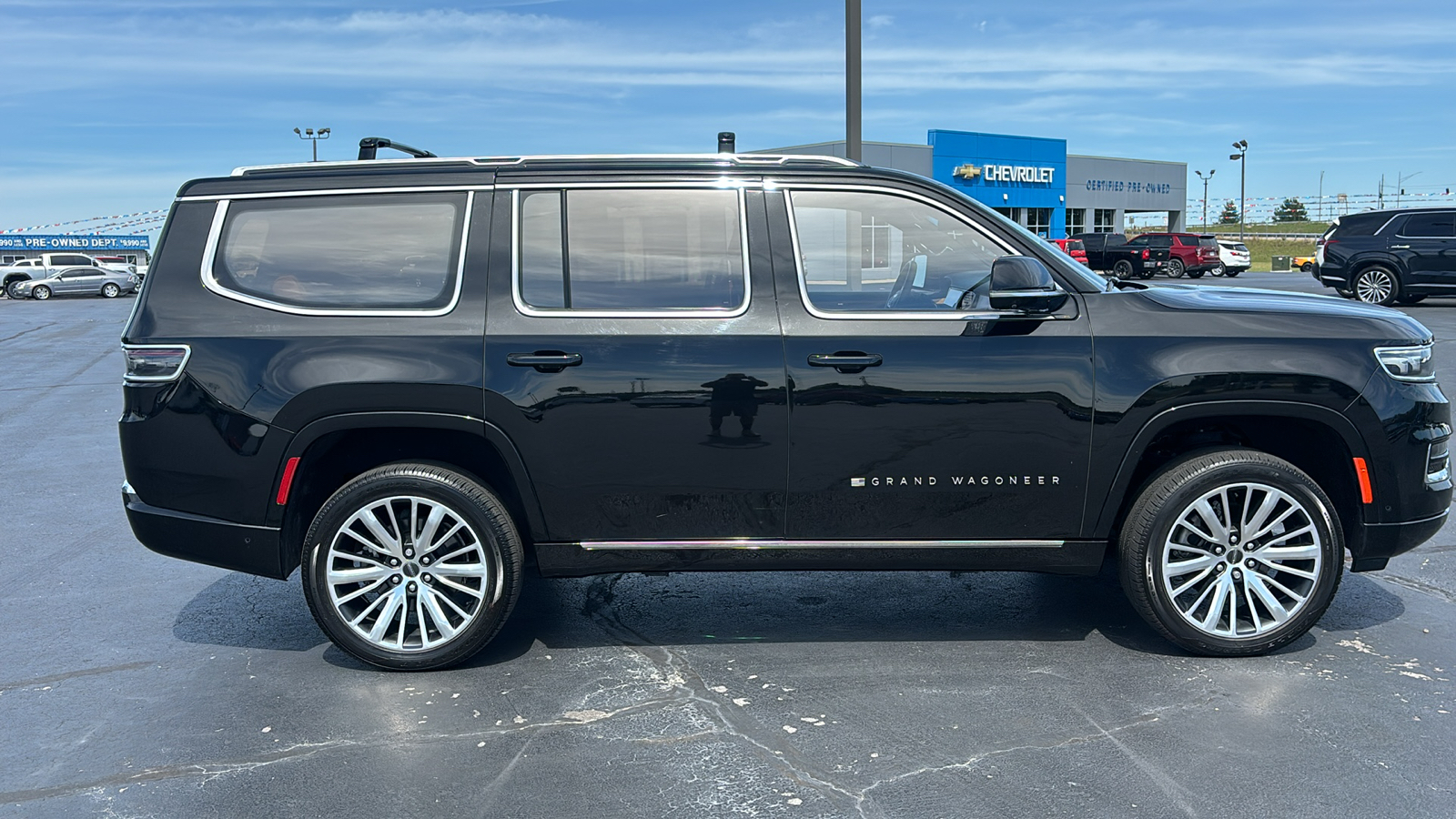 2022 Jeep Grand Wagoneer Series III 8