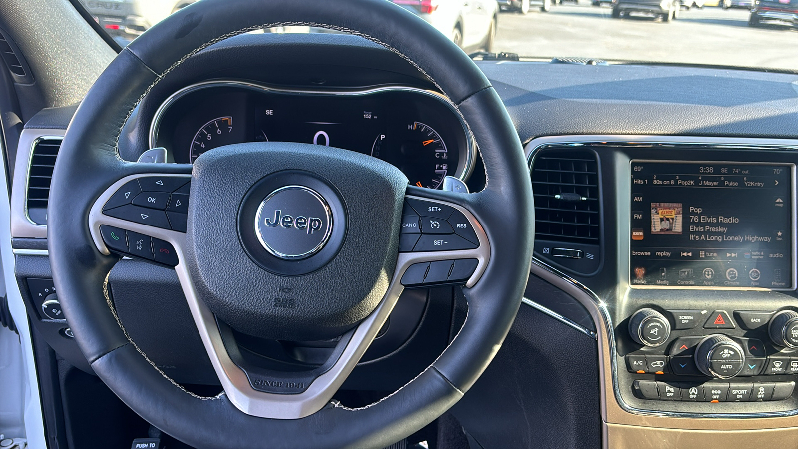 2017 Jeep Grand Cherokee Limited 13