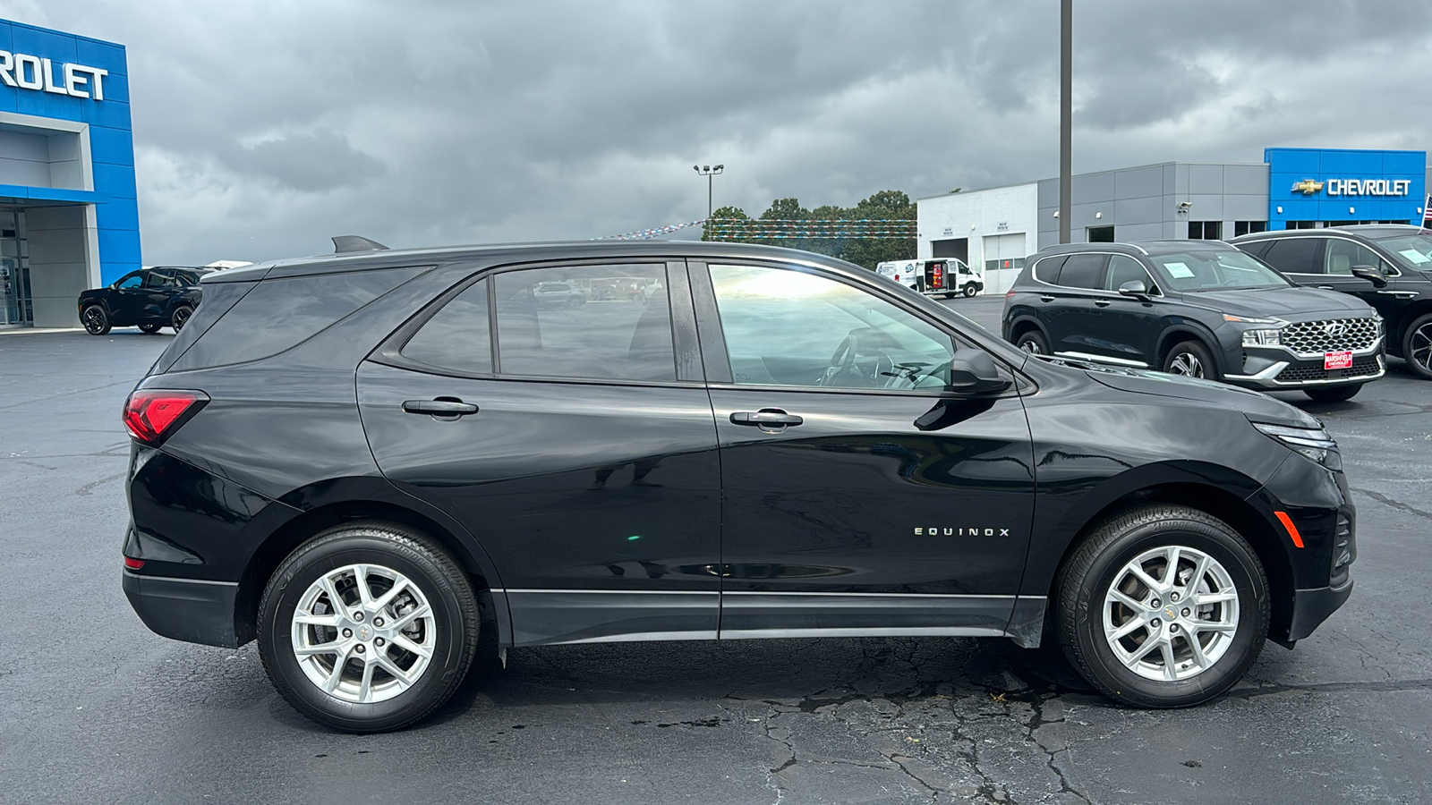 2023 Chevrolet Equinox LS 8