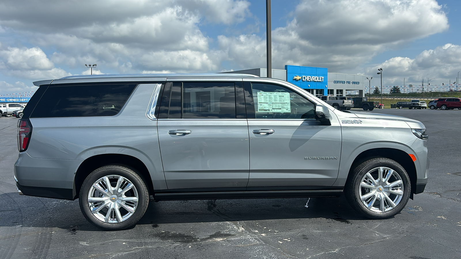 2024 Chevrolet Suburban High Country 8