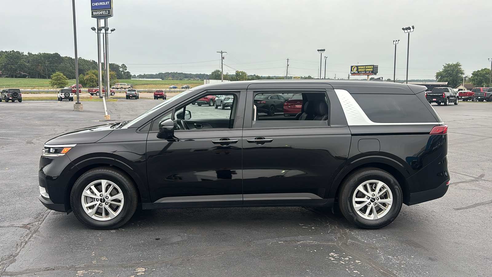 2023 Kia Carnival LX 4