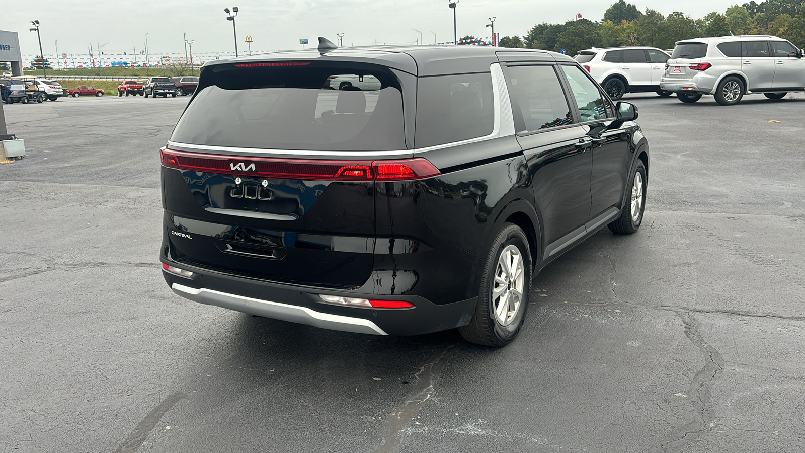 2023 Kia Carnival LX 7