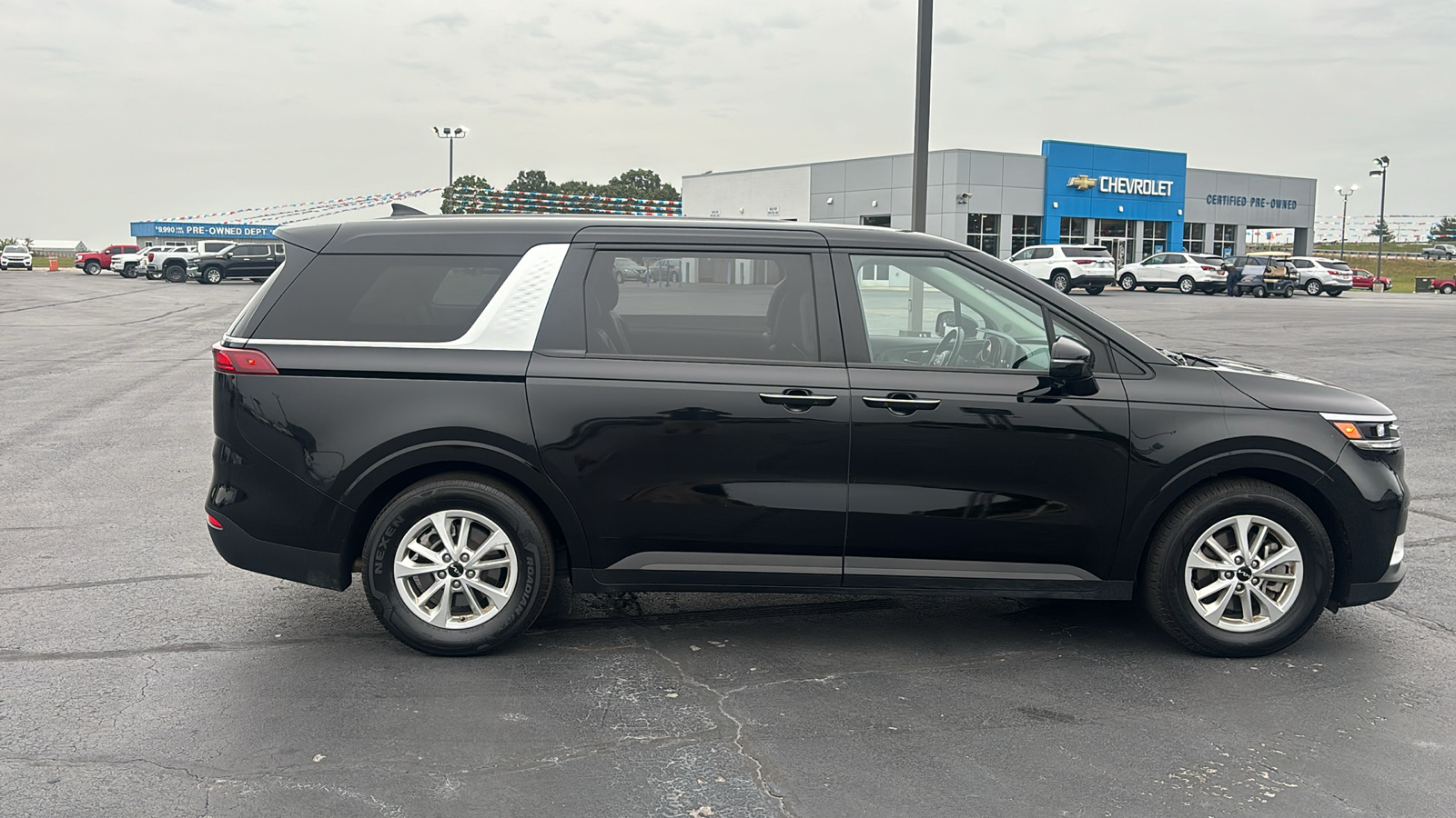 2023 Kia Carnival LX 8