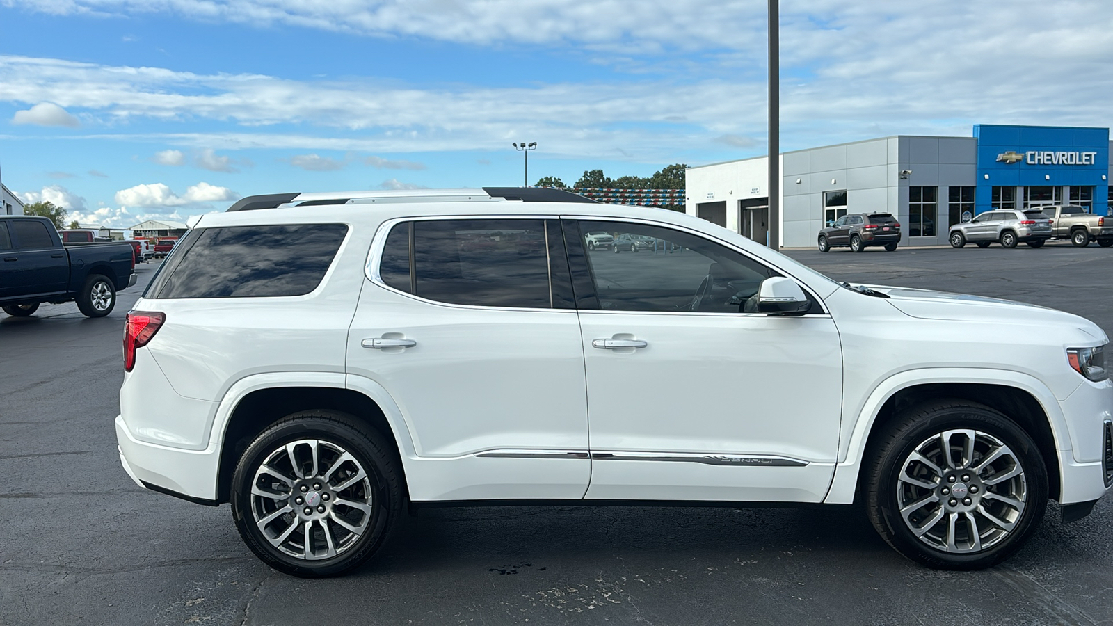 2021 GMC Acadia Denali 8