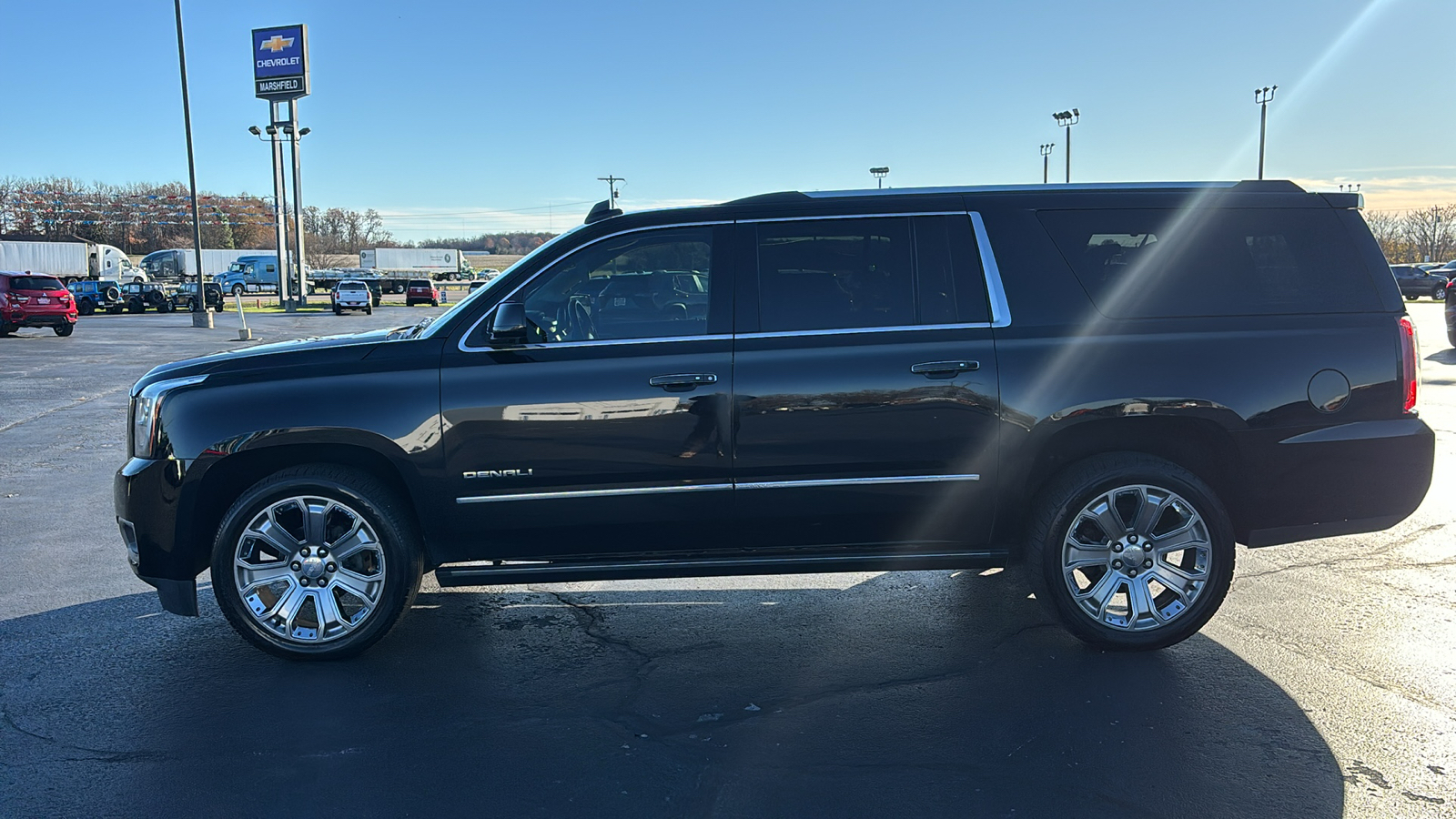 2018 GMC Yukon XL Denali 4