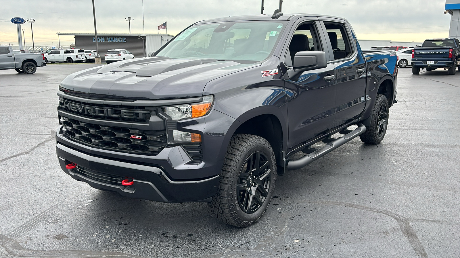 2023 Chevrolet Silverado 1500 Custom Trail Boss 3