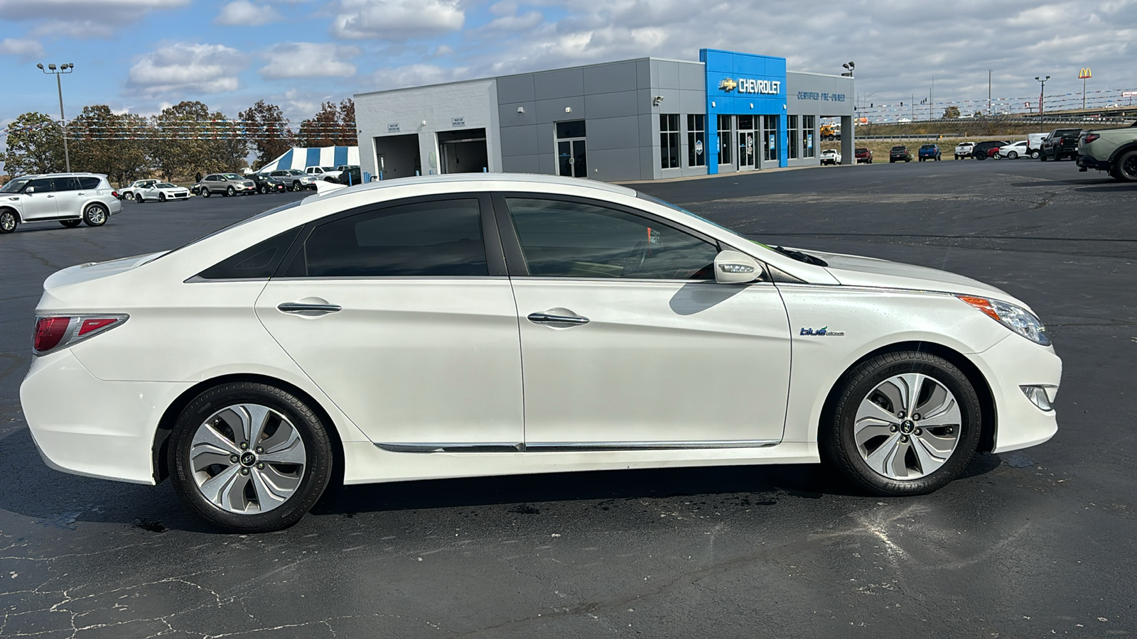 2013 Hyundai Sonata Hybrid Limited 8