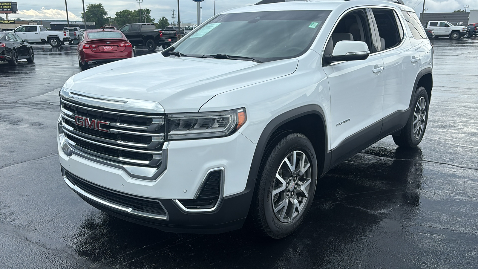 2023 GMC Acadia SLE 3