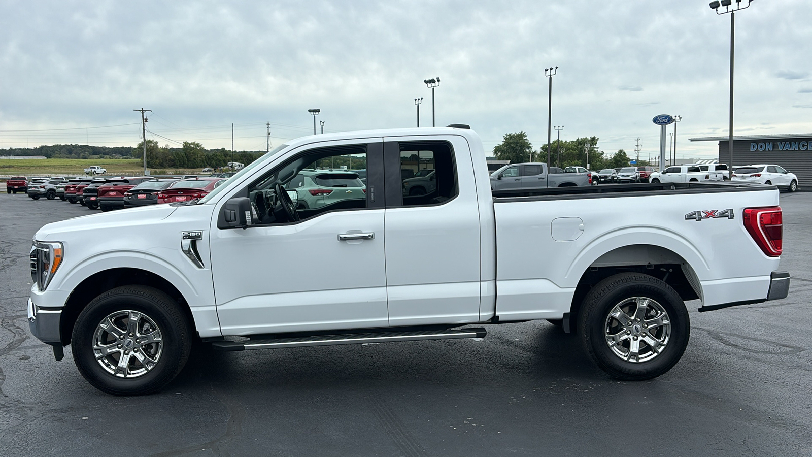 2022 Ford F-150 XLT 4