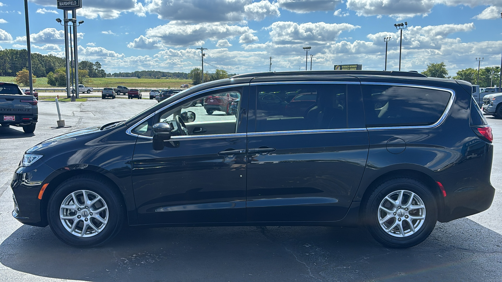 2022 Chrysler Pacifica Touring L 4