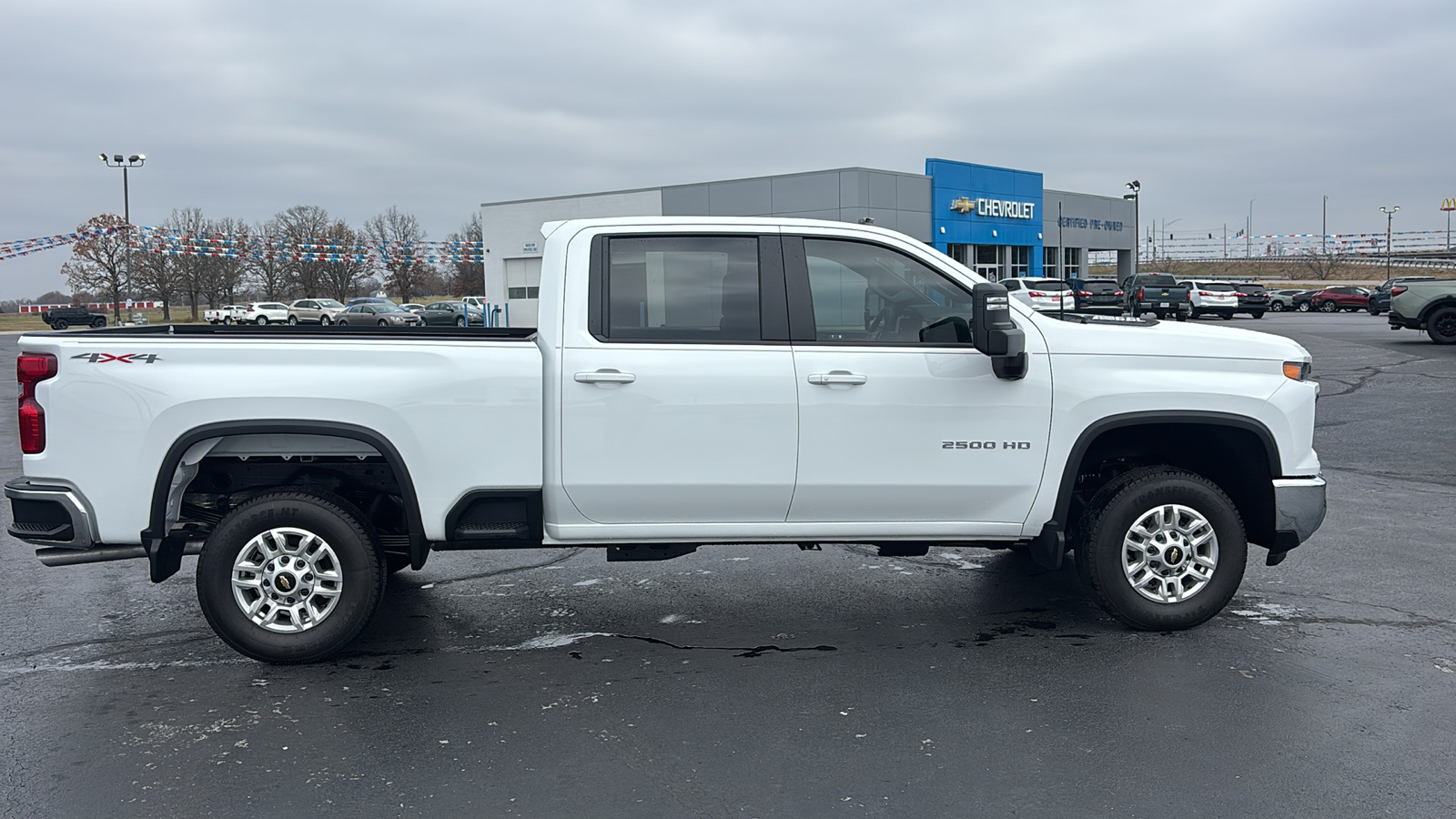 2025 Chevrolet Silverado 2500HD LT 8