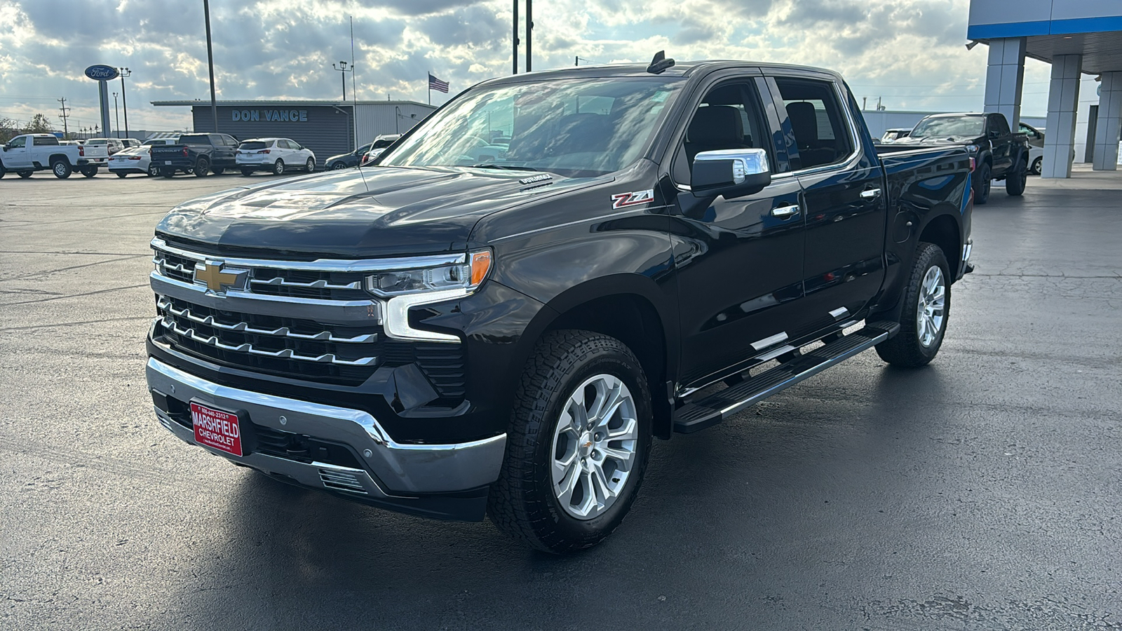 2025 Chevrolet Silverado 1500 LTZ 3