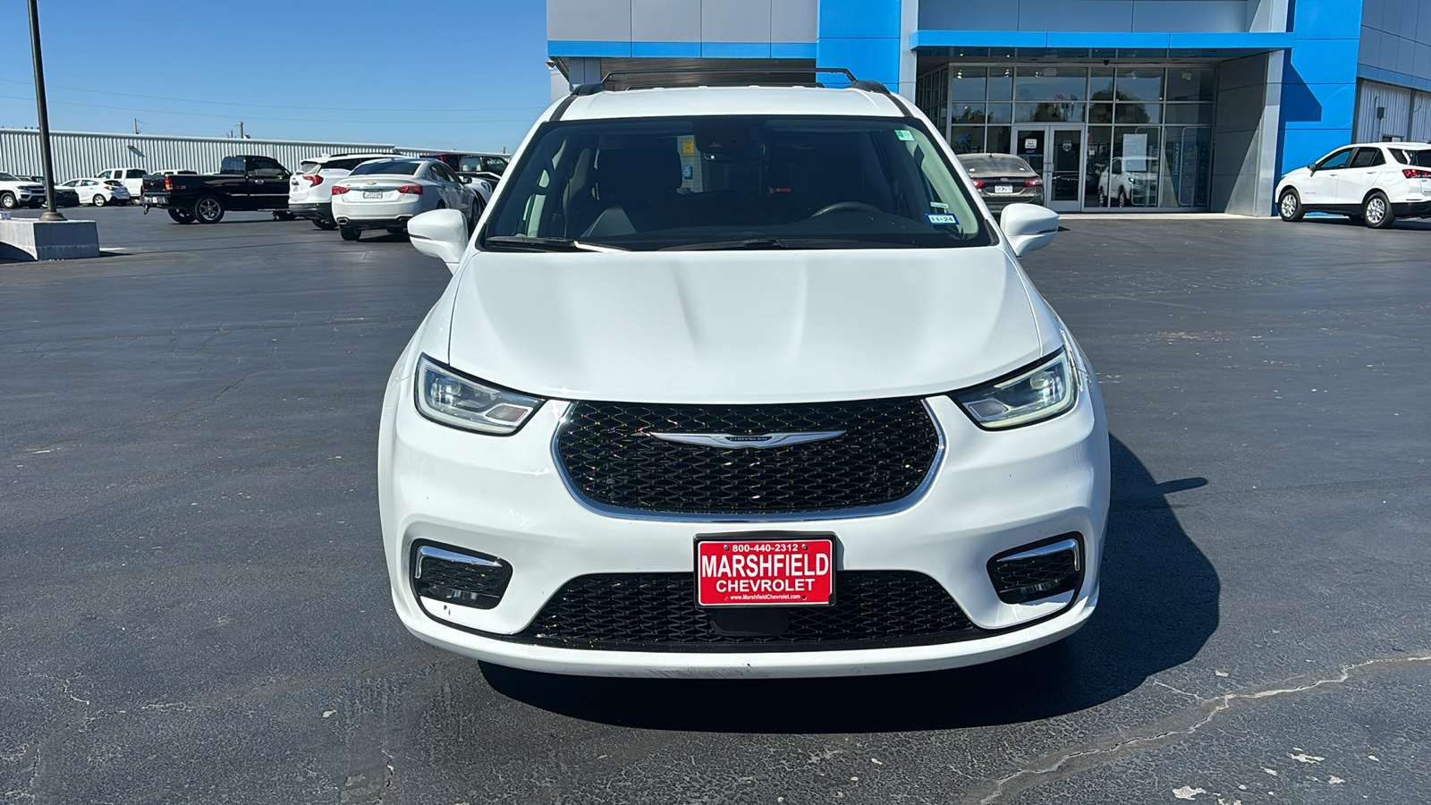 2022 Chrysler Pacifica Touring L 2