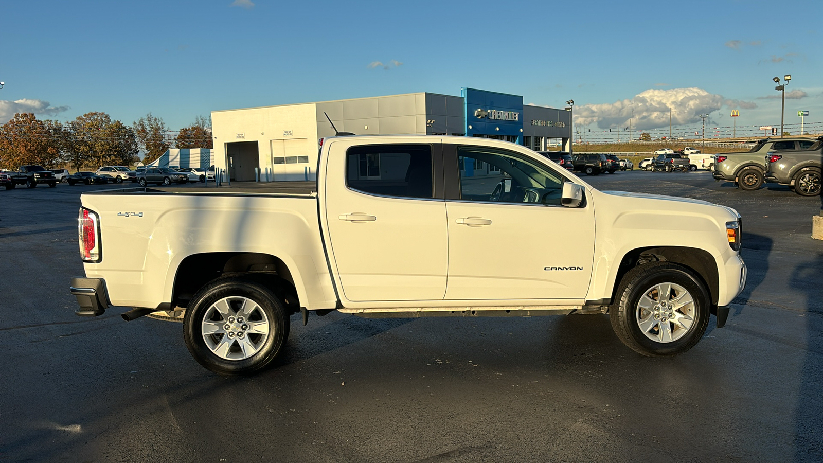 2017 GMC Canyon SLE1 8