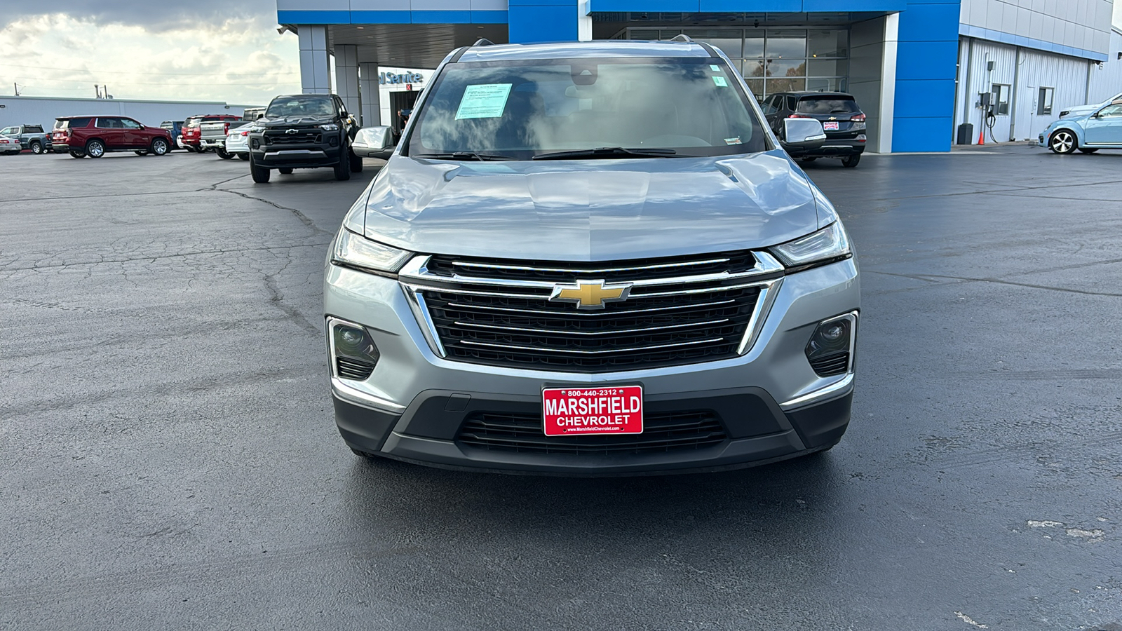 2023 Chevrolet Traverse LT 2