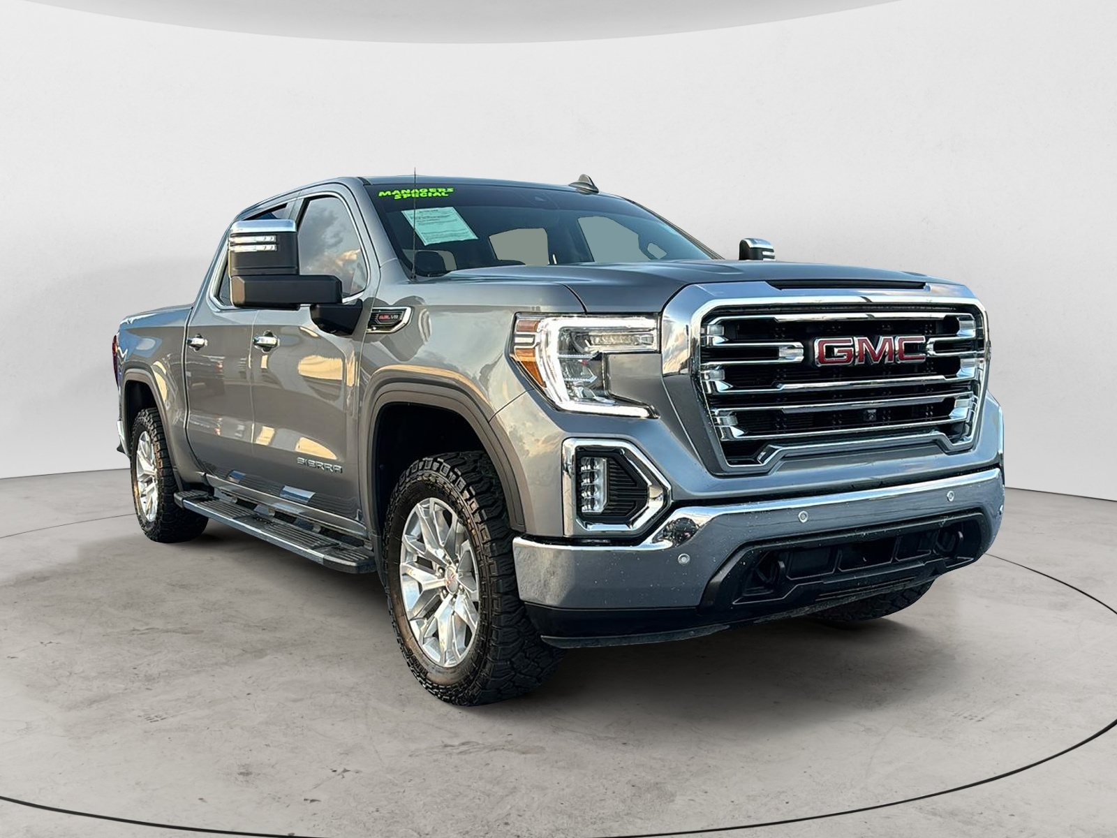 2022 GMC Sierra 1500 Limited SLT 1