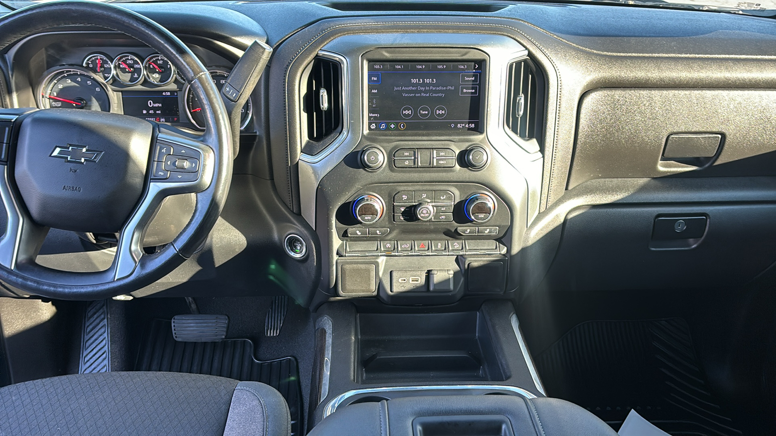 2019 Chevrolet Silverado 1500 RST 12