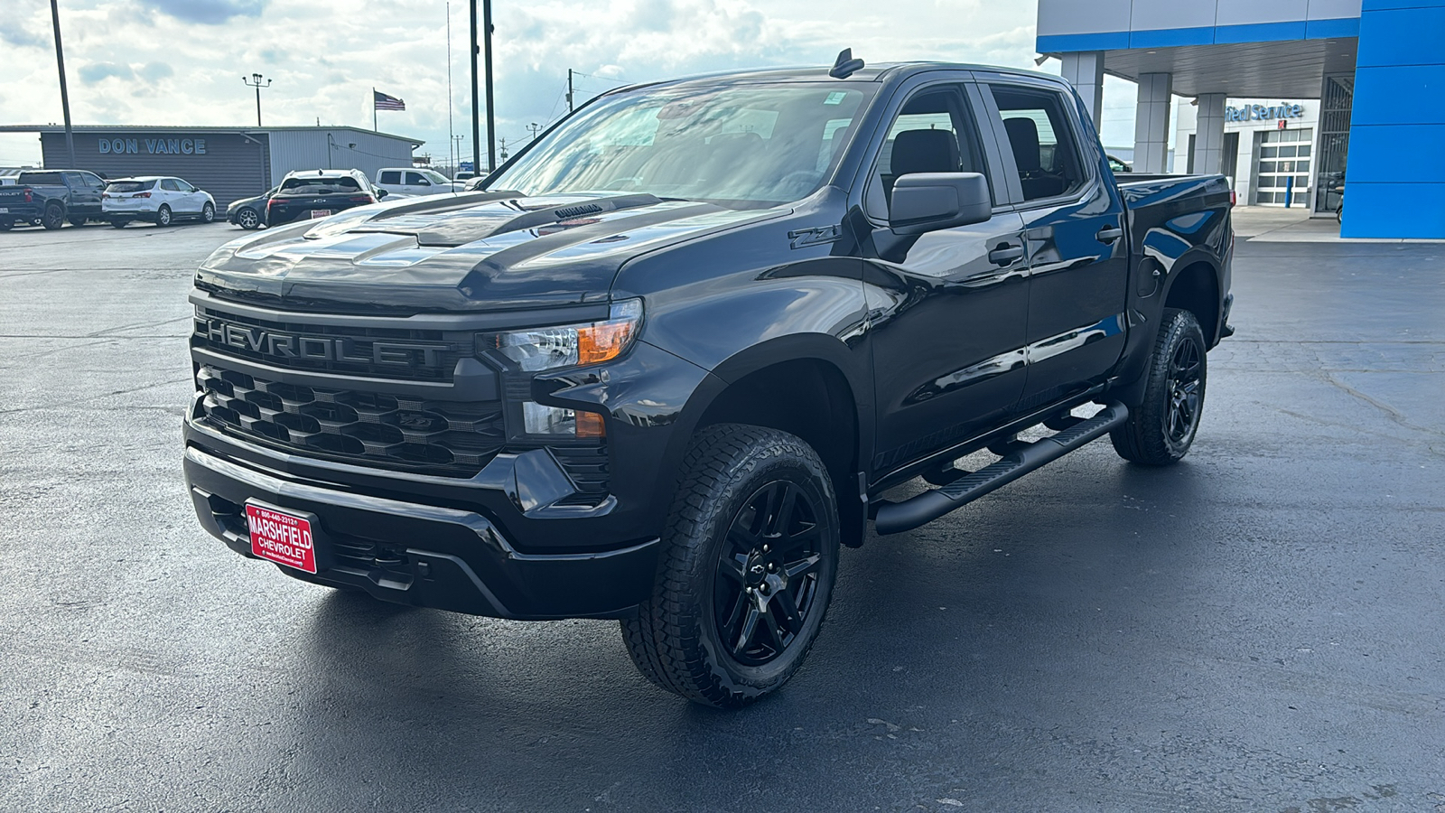 2025 Chevrolet Silverado 1500 Custom Trail Boss 3