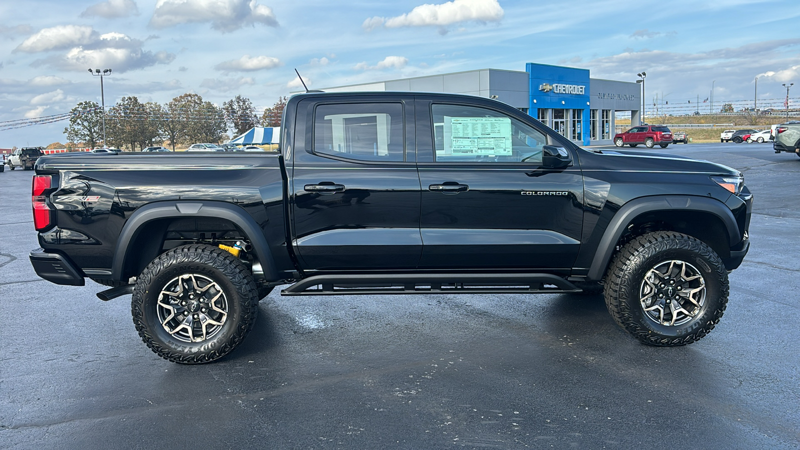 2024 Chevrolet Colorado ZR2 8