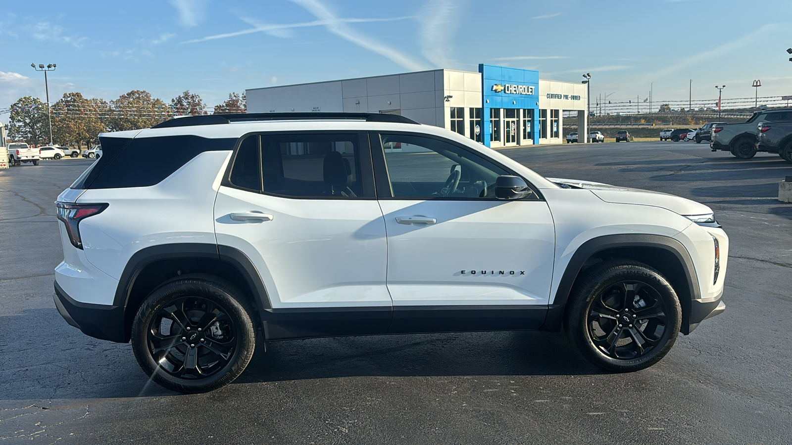 2025 Chevrolet Equinox LT 8