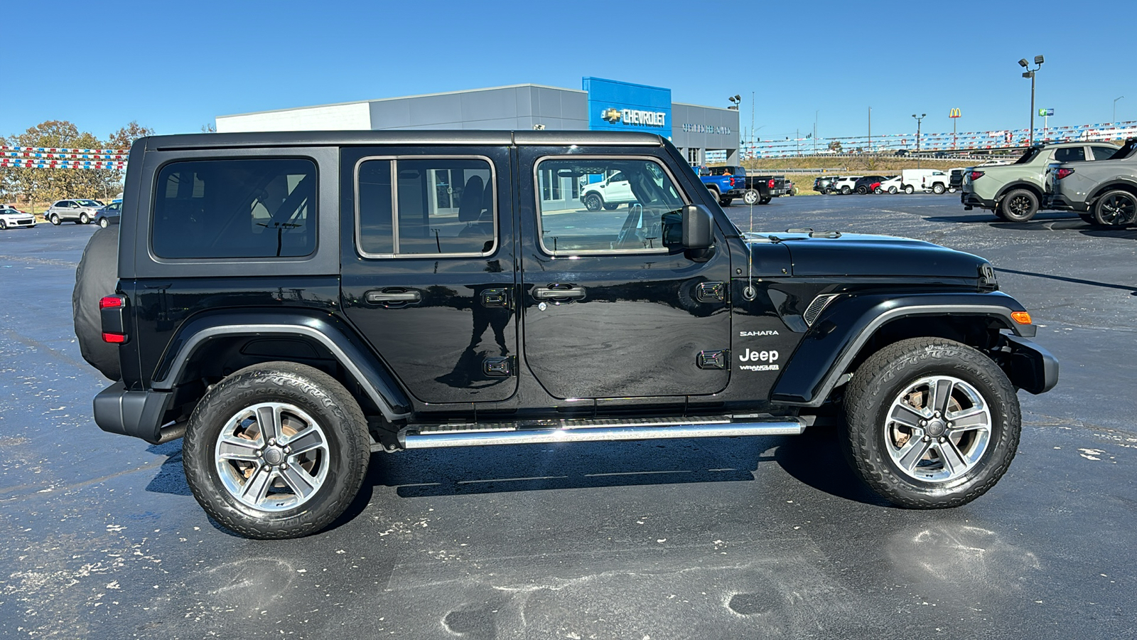 2021 Jeep Wrangler Unlimited Sahara 8